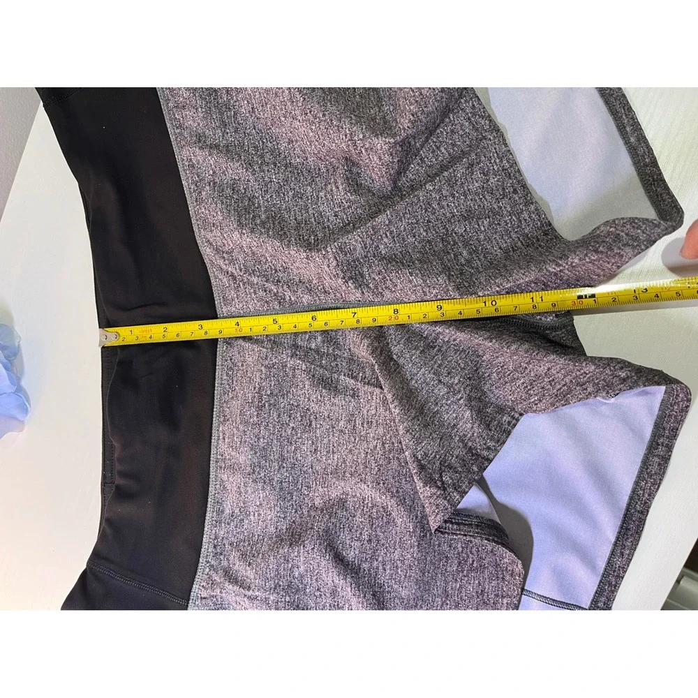 Lululemon Speed Up Mid-Rise Lined Short 4 Heathered Gray Black Size 8 W7AVNT - Picture 3 of 9